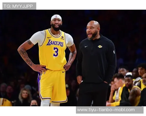 浓眉出战24分钟表现平平12分4板1助正负值惨淡24