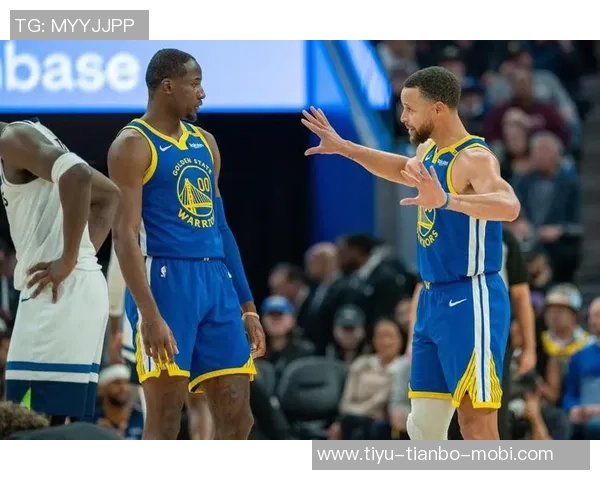 库里回应库明加申请交易传闻称尚未沟通不会影响球队氛围 库里回应库明加申请交易传闻称尚未沟通不会影响球队氛围